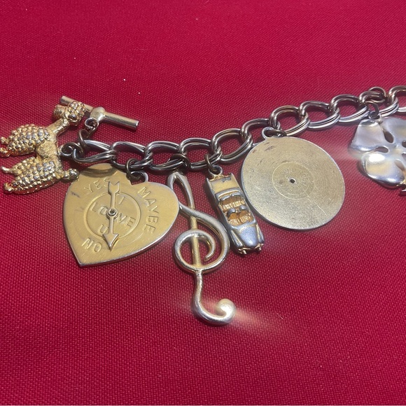 Vintage 1980s Gold-Tone Charm Bracelet – Poodle, Record, Rotary Phone, Clover - Picture 3 of 9